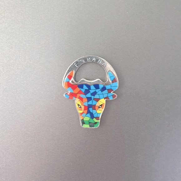 VINTAGE MAGNET BULL SHAPED BOTTLE OPENER FROM SPAIN - Picture 3 of 4